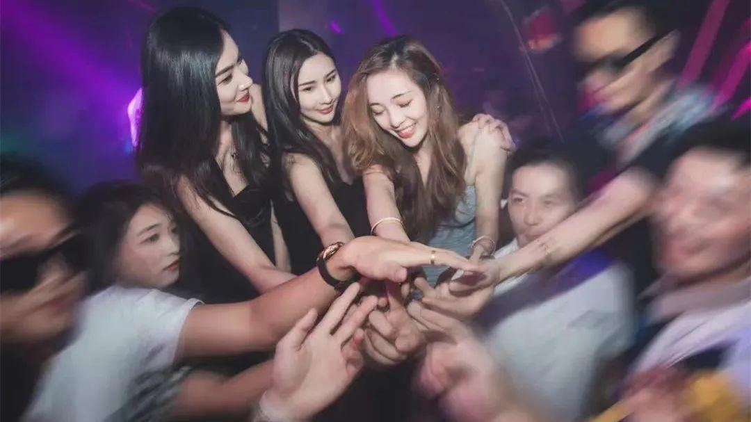 酒吧骰子怎么玩?酒吧骰子玩法