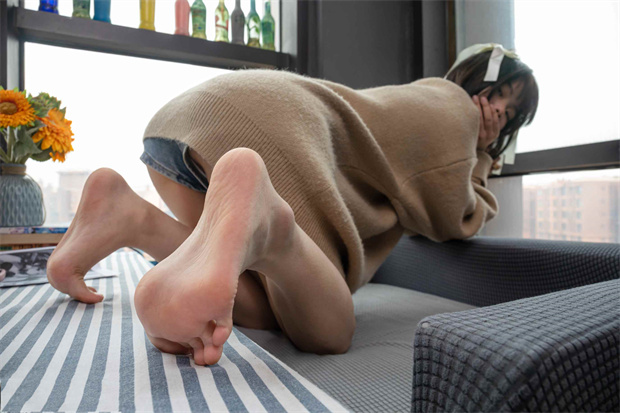 女生被男生舔脚是什么体验？ - 第1张