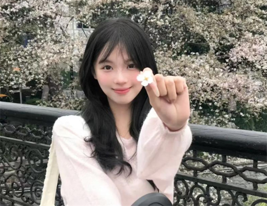 地陪是什么意思?女生地陪做什么 地陪是什么意思?女生地陪做什么