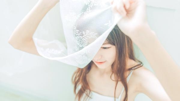 女生夏季校服太薄能看到背心怎么办 女生夏季校服太薄能看到背心怎么办