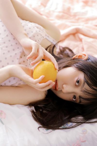 男朋友愿意亲你妹妹代表什么意思 男朋友愿意亲你妹妹代表什么意思