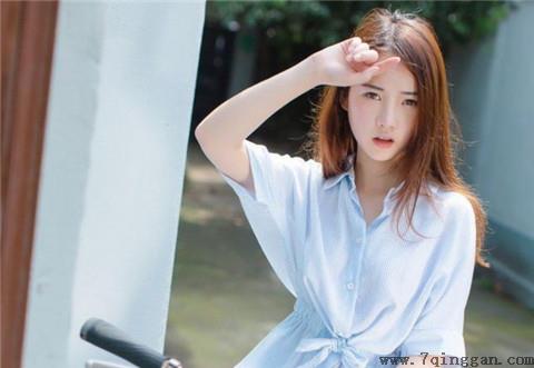 亲亲抱抱后女朋友生气了怎么哄