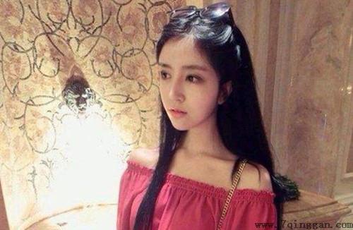 男<a href=https://www.7qinggan.com/tags/nvpengyou.html target=_blank class=infotextkey>女朋友</a>因为看美女吵架怎么哄？快速解决方法分享