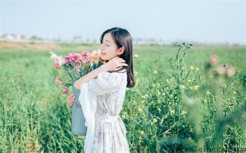扔东西女朋友生气了怎么哄