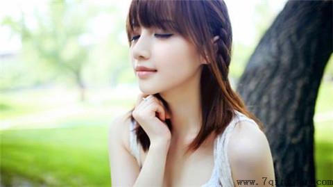 吵架后去找<a href=https://www.7qinggan.com/tags/nvpengyou.html target=_blank class=infotextkey>女朋友</a>怎么聊天