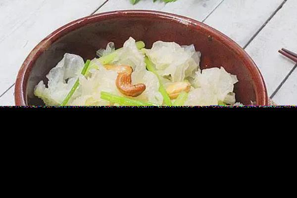 凉拌银耳的做法