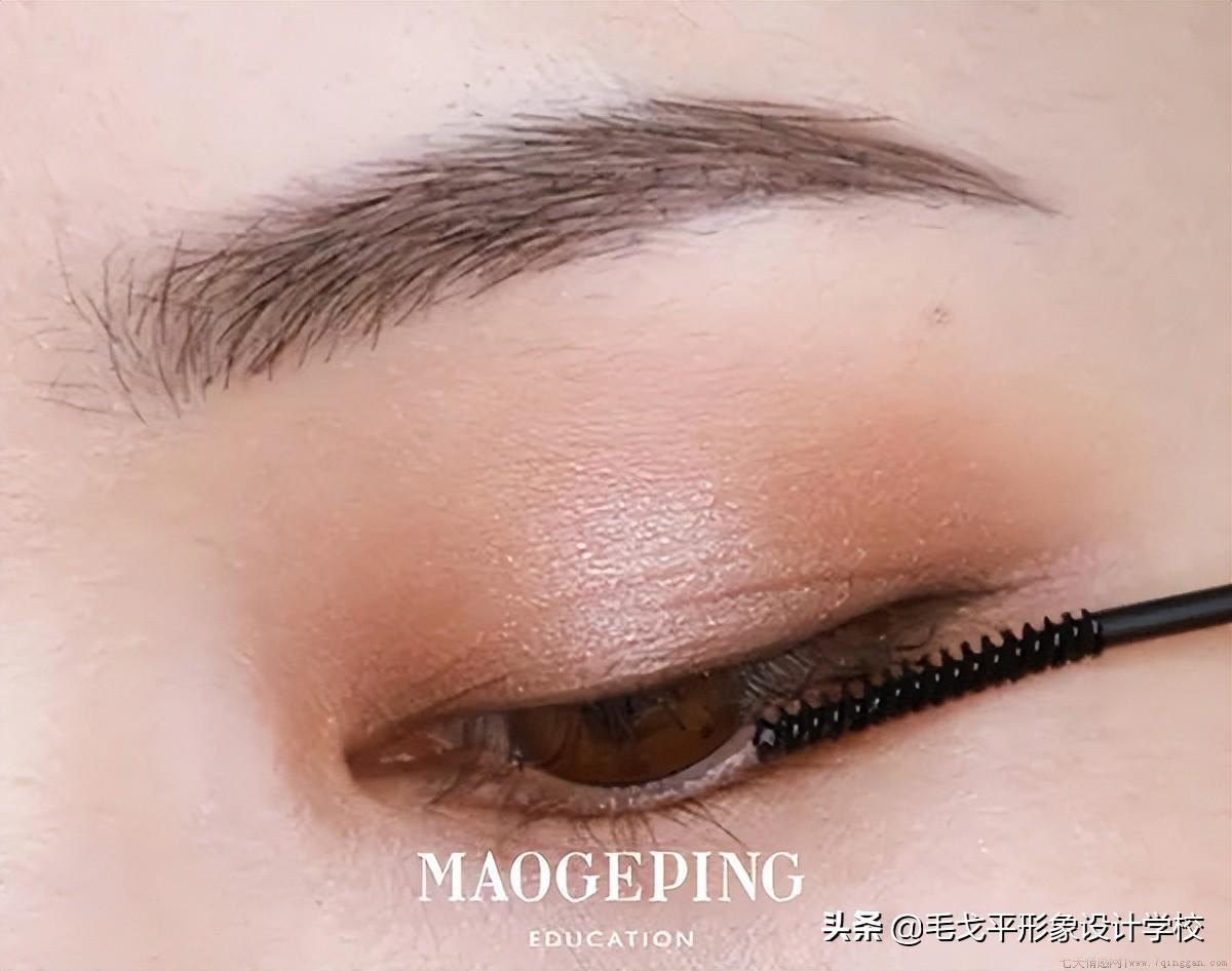 眼妆怎么画好看又自然