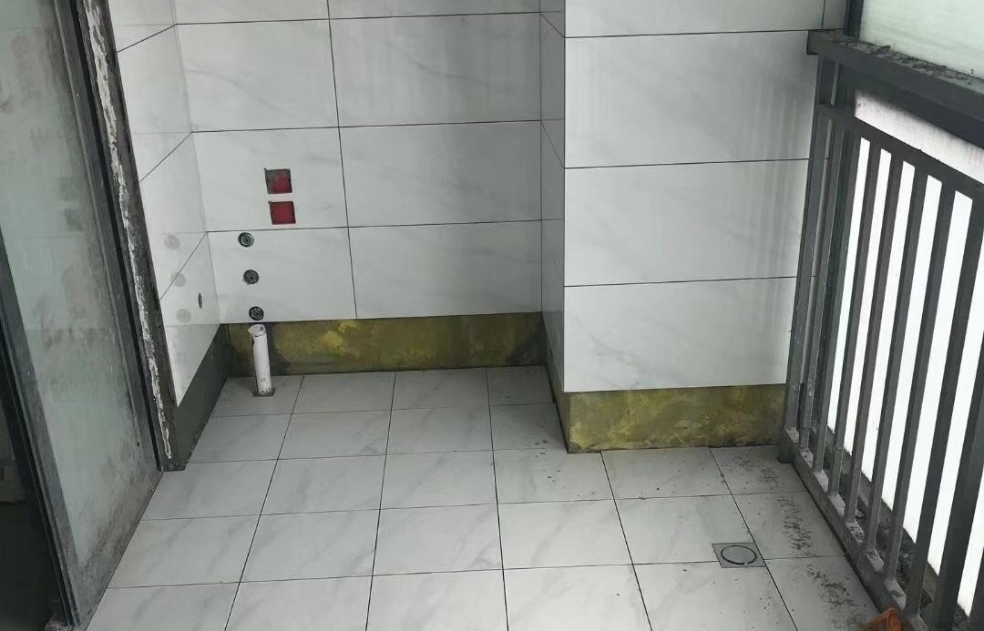 装修时先贴墙砖还是先贴地砖