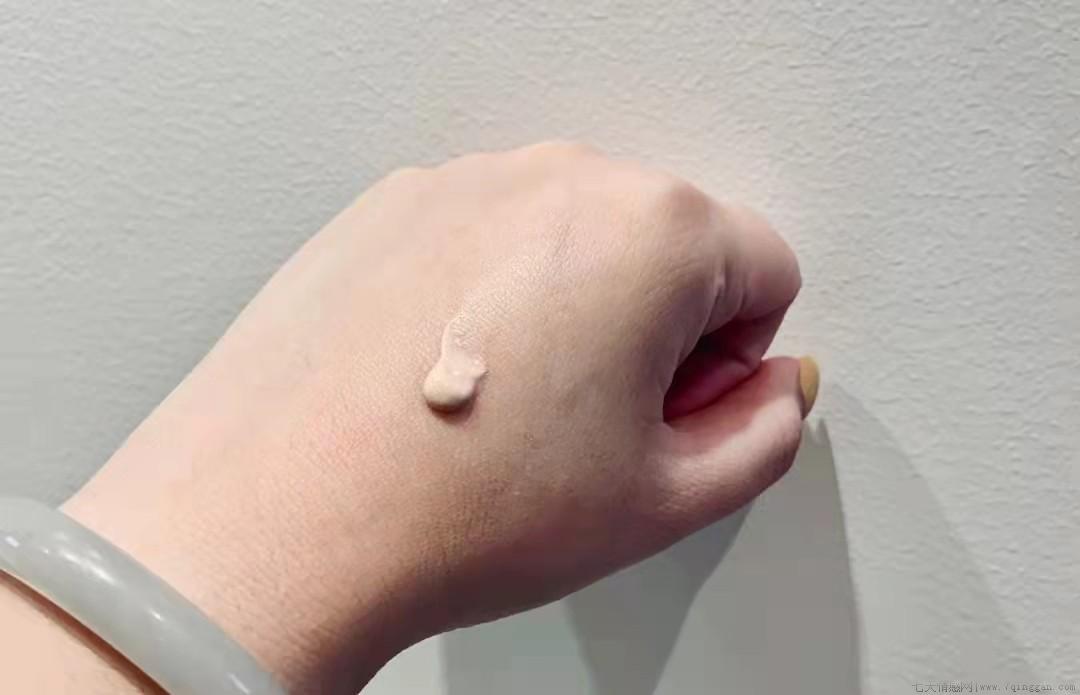 兰蔻防晒霜小白管怎么样