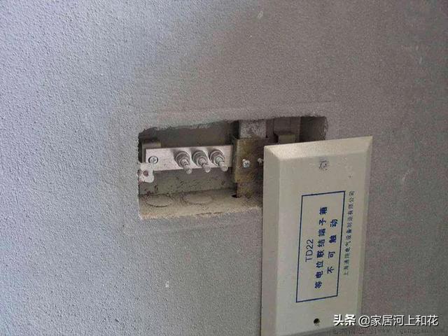 卫生间没接地线能装电热水器吗