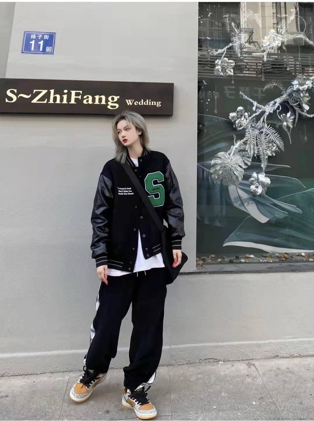 棒球服配什么裤子