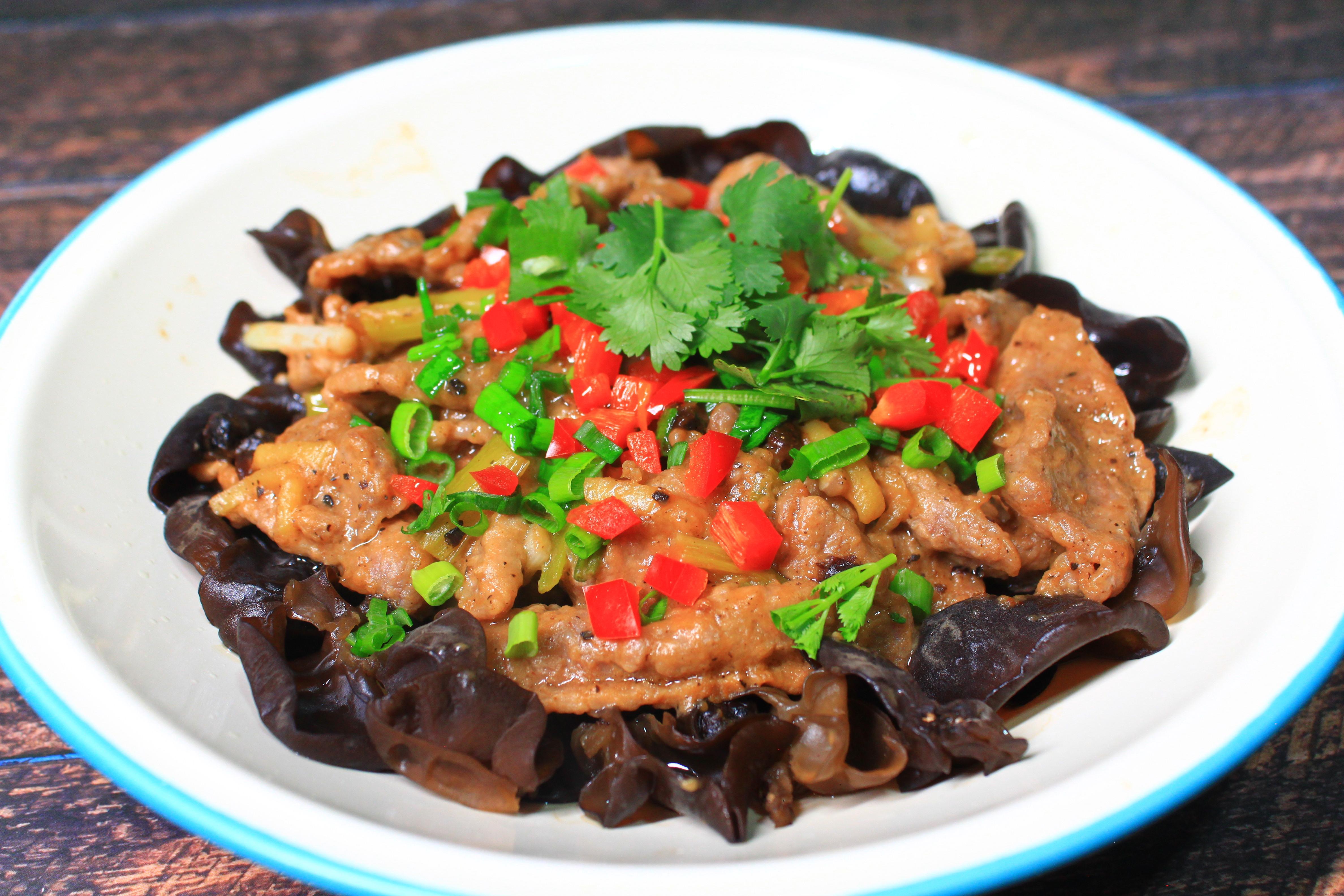 牛上脑肉指的是哪个部位
