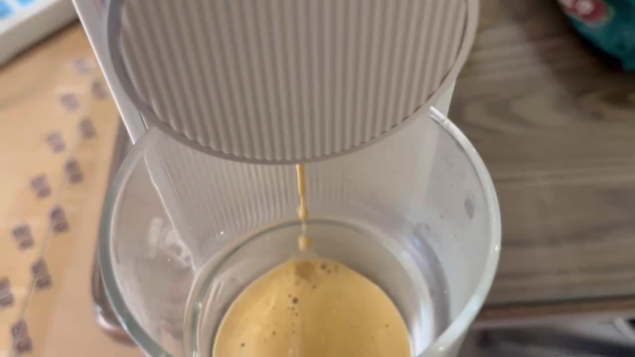胶囊咖啡一定要用咖啡机吗（直接用水冲来喝行吗）