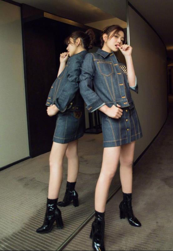 牛仔褂配什么裤子女孩好看（时髦有青春感的4种搭配）