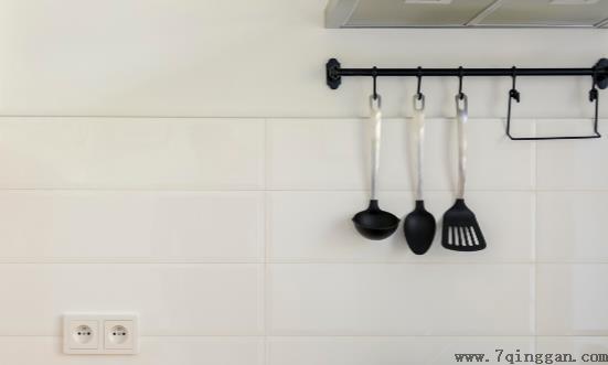 解决吸盘挂钩老是掉的小技巧 挂钩的选购指南分享