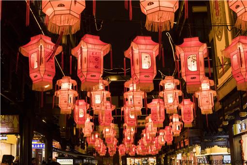 正月十五送灯烧纸吗？正月十五送灯有时间规定吗？能提前送灯吗？