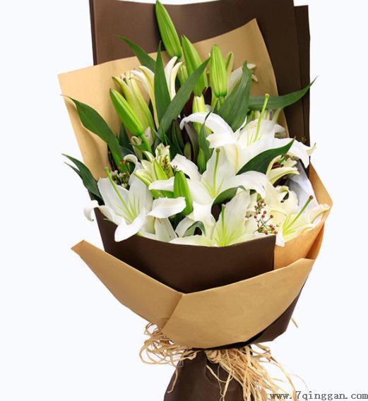 护士节送什么礼物给护士<a href=https://www.7qinggan.com/tags/nvpengyou.html target=_blank class=infotextkey>女朋友</a>2021 护士节送什么花给<a href=https://www.7qinggan.com/tags/nvpengyou.html target=_blank class=infotextkey>女朋友</a>推荐