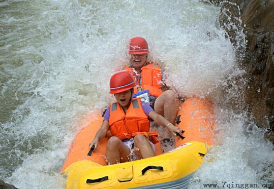 漂流的水枪漂的时候不会丢吗?漂流穿什么衣服好?