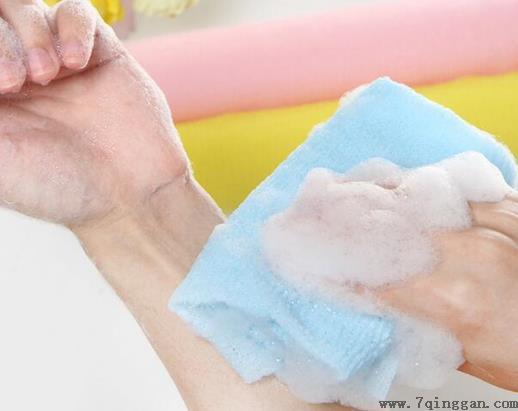 经常用搓澡巾搓澡会怎样？