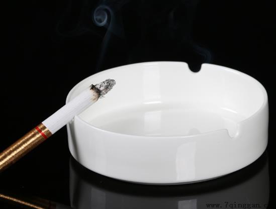 怎么才能让烟灰缸没有异味？
