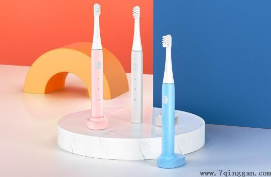 牙刷刷头怎么选？老人用牙刷用软的还是硬的？