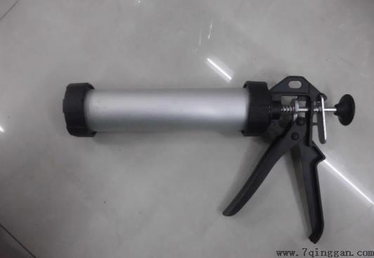 玻璃胶枪怎么换胶？