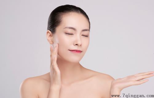 刷酸后痘痘冒出白头要挤掉吗