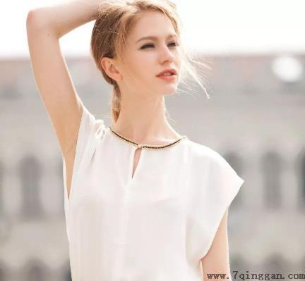 衣服上有白斑如何快速去除？