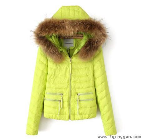 羽绒服有一块没有羽绒是瑕疵品吗？羽绒服结块是不是质量不好