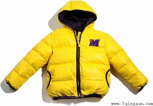 羽绒服有一块没有羽绒属于瑕疵吗？羽绒服结块是不是质量不好？