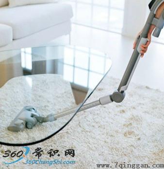 巧用吸尘器的方法：使用吸尘器的小窍门