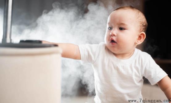 嘴唇易干裂上火怎么办 嘴唇易干裂上火怎么办