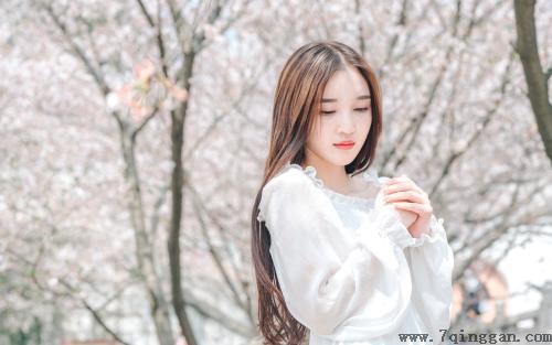 女生回微信很慢还要追吗？ 为什么女生回微信很慢