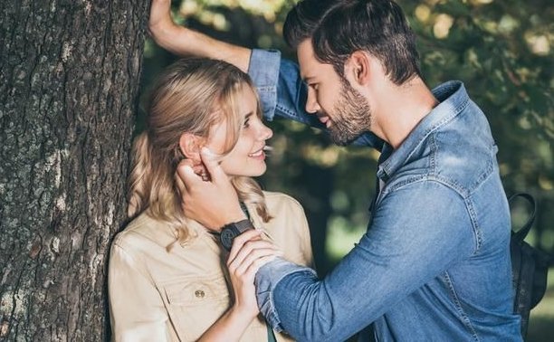 在一起一个月就摸了正常吗